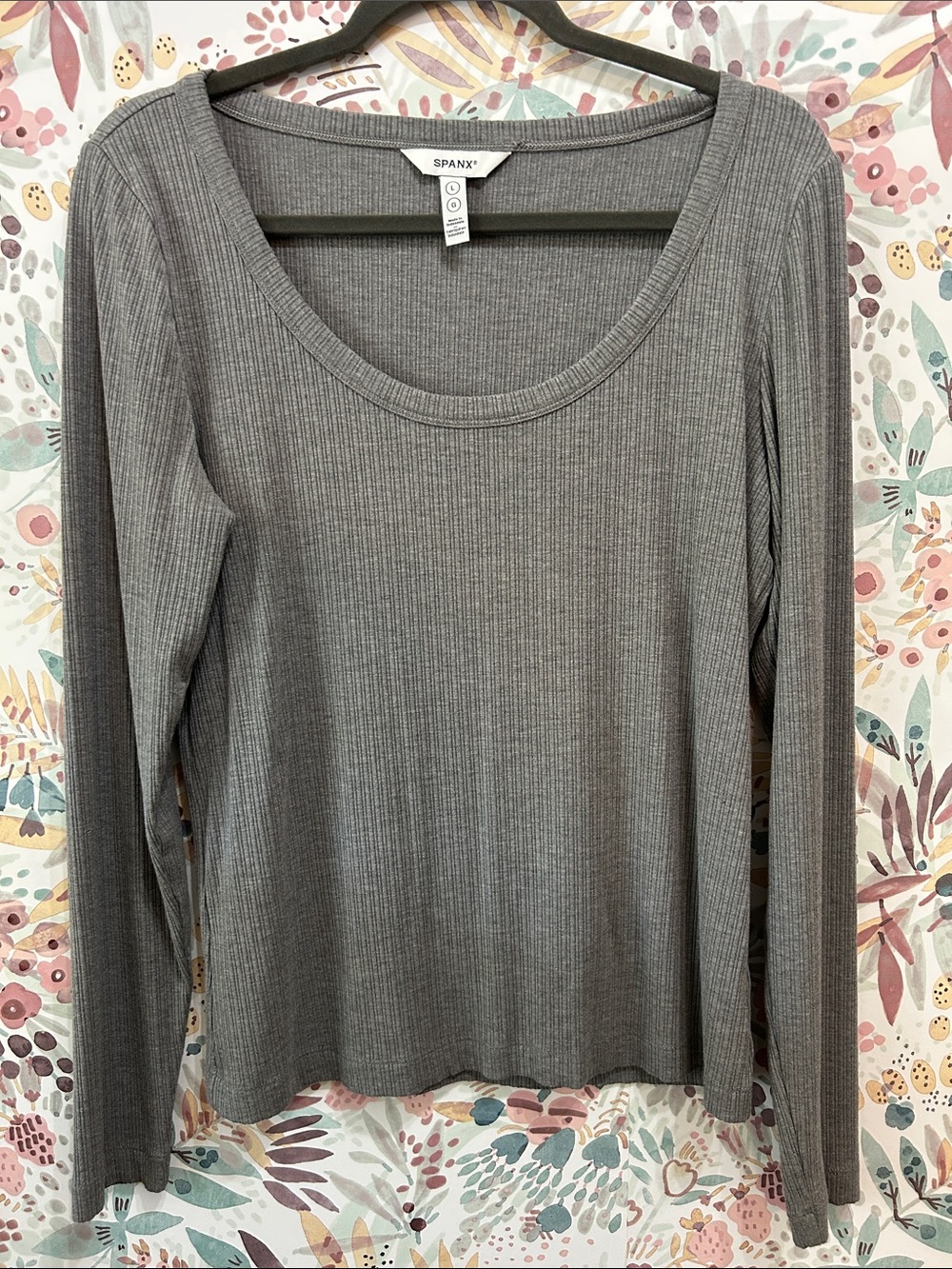 SPANX Gray Ribbed Scoop-Neck Long Sleeve Stretchy Casual Top Size Large